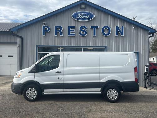 2022 Ford Transit-250 Base