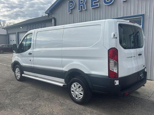 2022 Ford Transit-250 Base