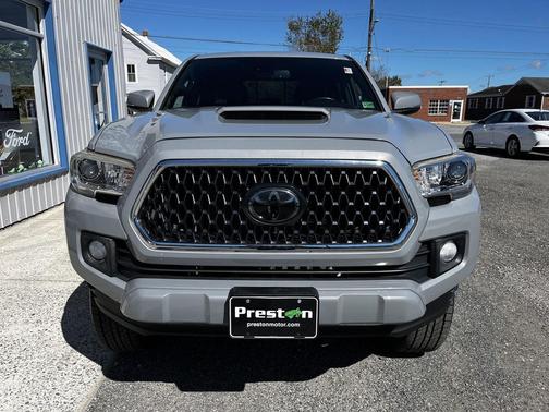 2018 Toyota Tacoma TRD Sport