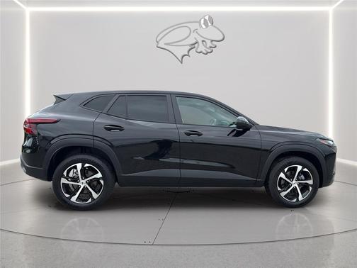 Mosaic Black Metallic 2024 Chevrolet Trax FWD 1RS
