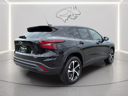 Mosaic Black Metallic 2024 Chevrolet Trax FWD 1RS