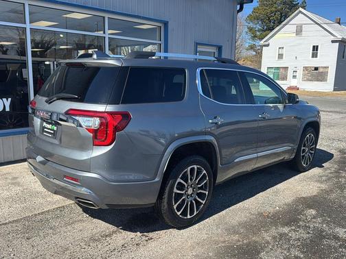 2020 GMC Acadia Denali