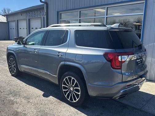 2020 GMC Acadia Denali