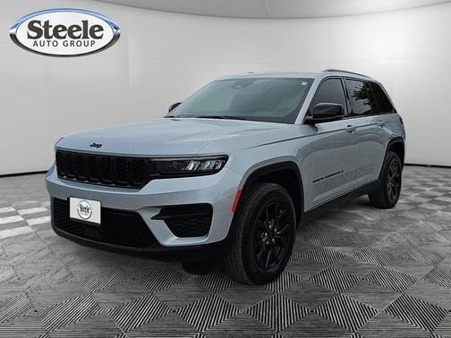 Silver Zynith 2024 Jeep Grand Cherokee Laredo