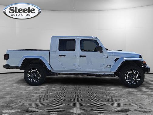 Bright White Clearcoat 2026 Jeep Gladiator Sport