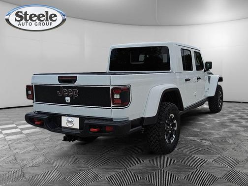 Bright White Clearcoat 2026 Jeep Gladiator Rubicon