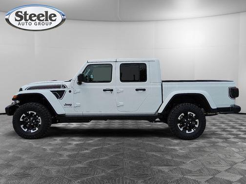 Bright White Clearcoat 2026 Jeep Gladiator Rubicon