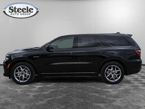 DB Black Crystal Clearcoat 2026 Dodge Durango GT HEMI V8
