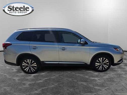 2020 Mitsubishi Outlander SE
