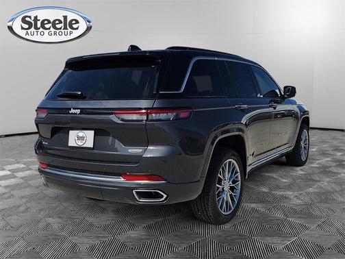 2025 Jeep Grand Cherokee Summit