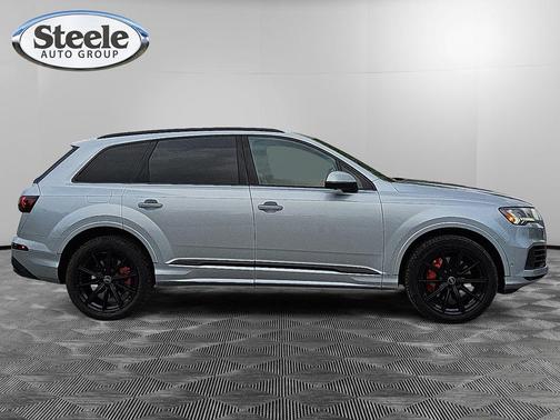 Satellite Silver Metallic 2023 Audi Q7 55 Premium Plus