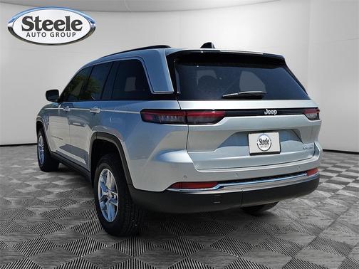 2025 Jeep Grand Cherokee Laredo X