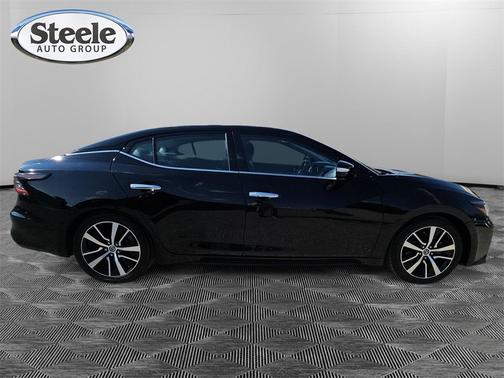 2021 Nissan Maxima SV