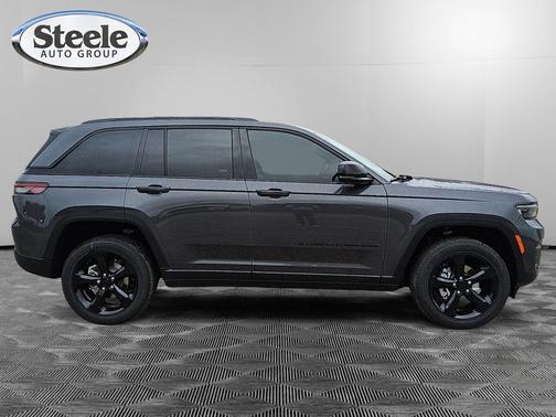 2025 Jeep Grand Cherokee Laredo