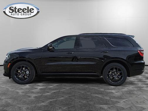 DB Black Crystal Clearcoat 2026 Dodge Durango GT Plus HEMI V8