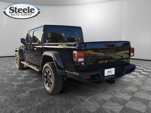 Black Clearcoat 2026 Jeep Gladiator Sport