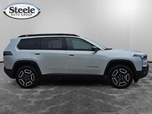 Silver Zynith Clearcoat 2026 Jeep Cherokee LAREDO/LIMITED