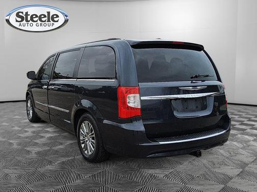2014 Chrysler Town & Country Touring-L