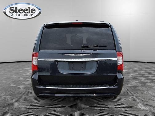 2014 Chrysler Town & Country Touring-L