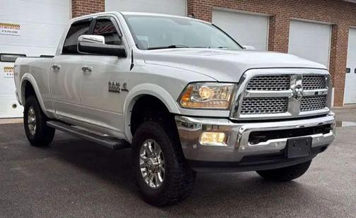 2018 RAM 2500 Laramie Crew Cab 4x4 6'4' Box
