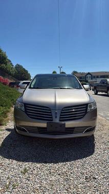 Gold 2018 Lincoln MKT Reserve