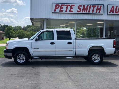Photo 3 of 32 of 2006 Chevrolet Silverado 2500 LT2 H/D Crew Cab
