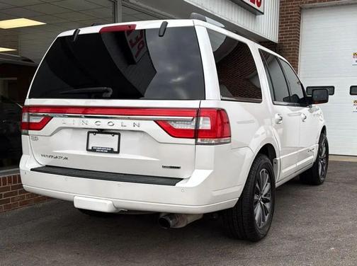 2016 Lincoln Navigator Select