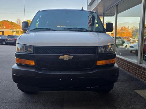 2020 Chevrolet Express 2500 LS