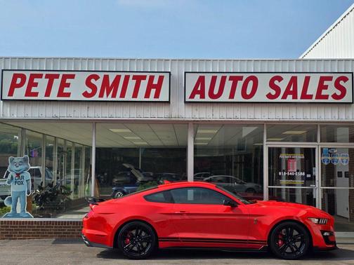 2022 Ford Shelby GT500 Base