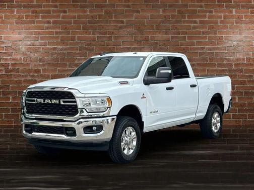 2023 RAM 2500 Big Horn Crew Cab 4x4 6'4' Box