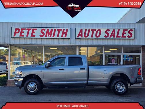 2024 RAM 3500 Tradesman Crew Cab 4x4 8' Box