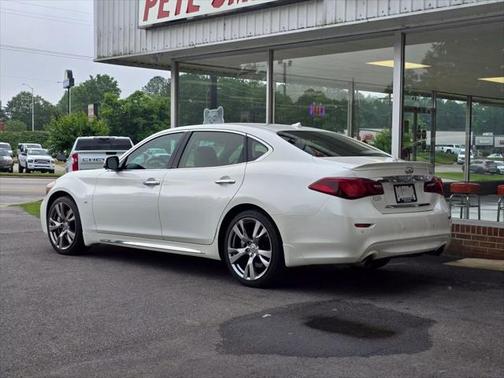 2016 INFINITI Q70L 3.7
