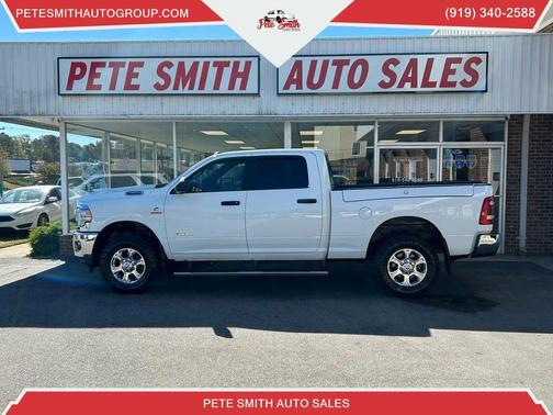 2022 RAM 3500 Big Horn Crew Cab 4x4 6'4' Box