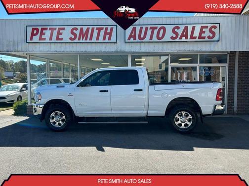 2022 RAM 3500 Big Horn Crew Cab 4x4 6'4' Box