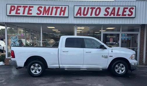 2019 RAM 1500 SLT