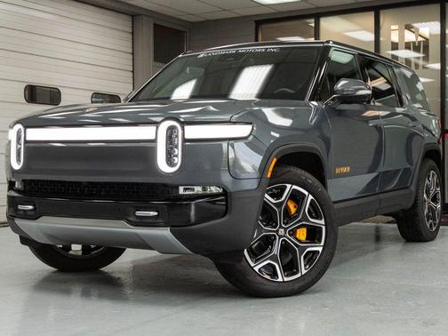 2022 Rivian R1S Launch Edition