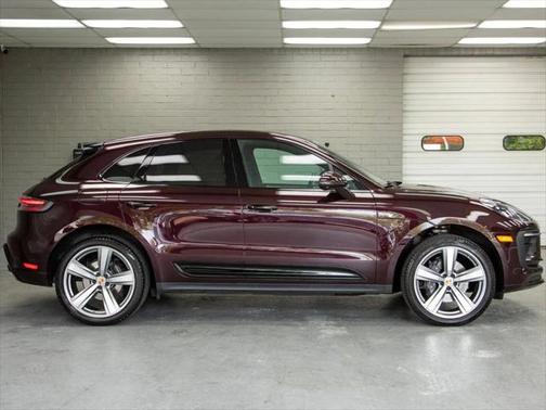2023 Porsche Macan Base