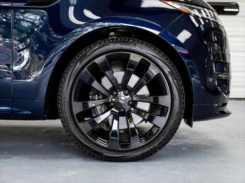 2023 Land Rover Range Rover Sport SE