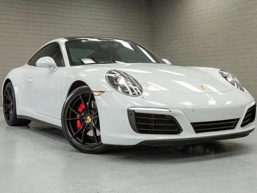 2017 Porsche 911 Carrera 4S