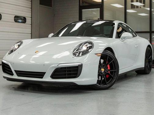 2017 Porsche 911 Carrera 4S