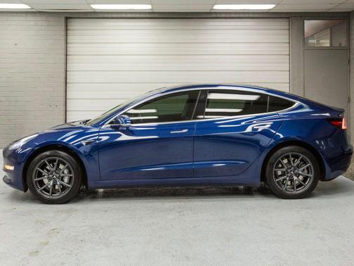 2019 Tesla Model 3 Standard Range Plus