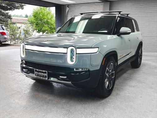 2023 Rivian R1S Adventure