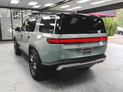 2023 Rivian R1S Adventure