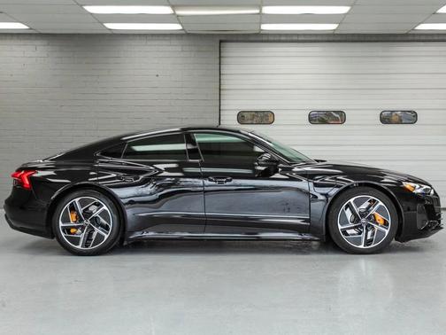 2023 Audi RS e-tron GT quattro