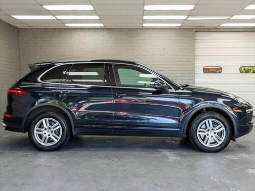 2016 Porsche Cayenne Base
