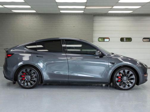 2023 Tesla Model Y Performance Dual Motor All-Wheel Drive