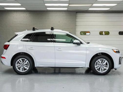 2022 Audi Q5 45 S line Premium