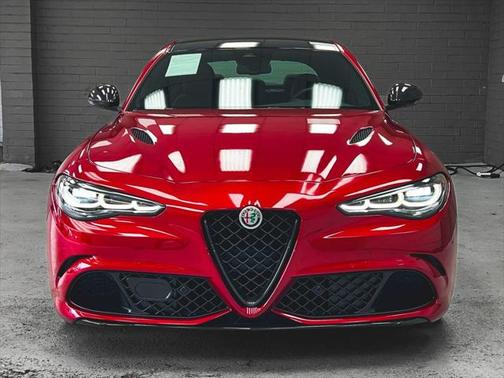 2024 Alfa Romeo Giulia Quadrifoglio