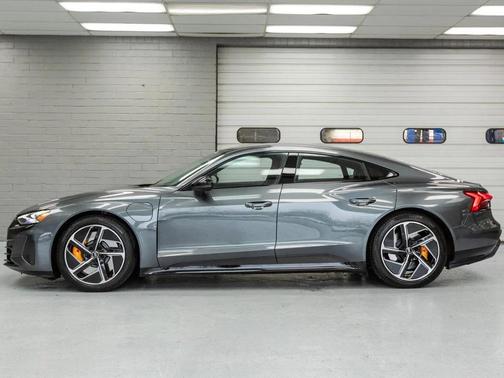 2023 Audi RS e-tron GT quattro