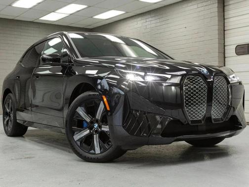 2025 BMW iX xDrive50